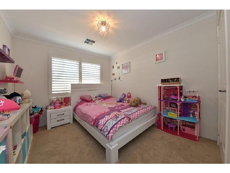 14 Redheart Road, Carramar WA 6031
