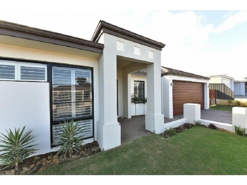 14 Redheart Road, Carramar WA 6031