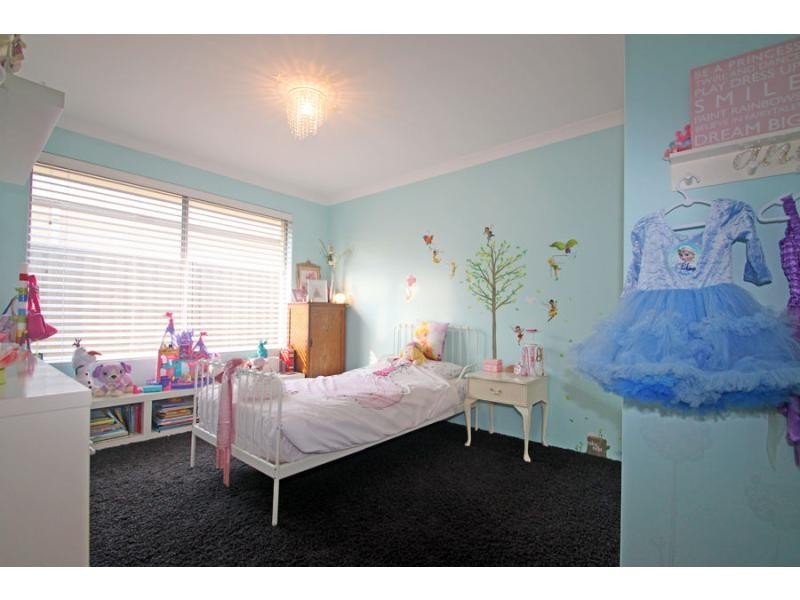 17 Magdalen Loop, Piara Waters WA 6112