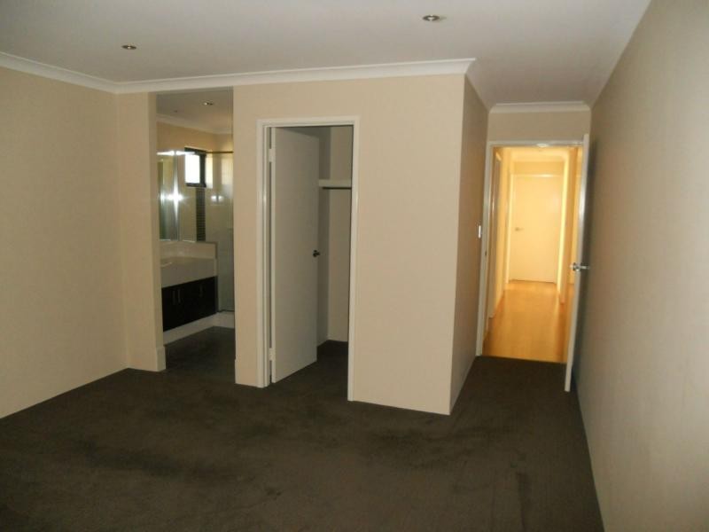 13 Linkwater Pass, Southern River WA 6110