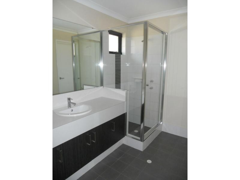 13 Linkwater Pass, Southern River WA 6110