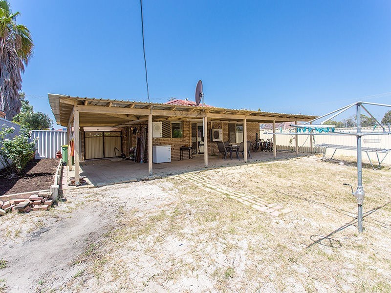 14 Choseley Place, Langford WA 6147