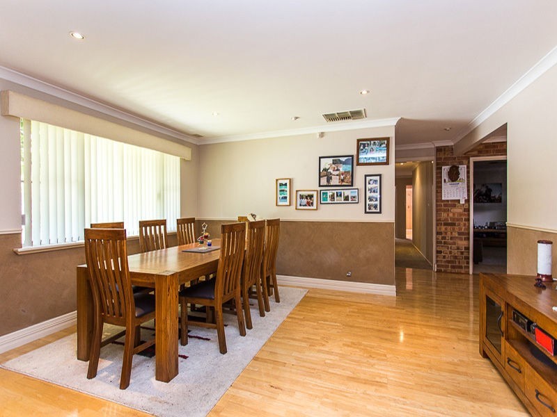 28 Connaught Gardens, Canning Vale WA 6155