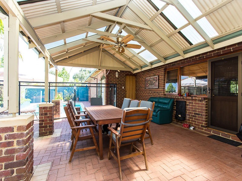 28 Connaught Gardens, Canning Vale WA 6155