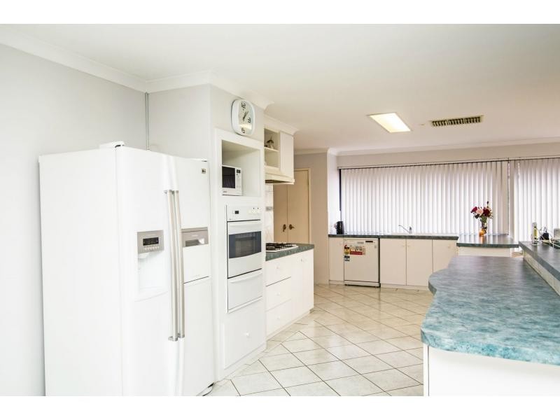 8 Asheville Parade, Landsdale WA 6065