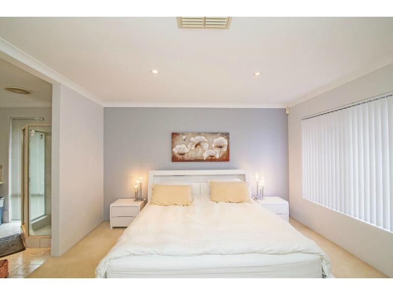 8 Asheville Parade, Landsdale WA 6065