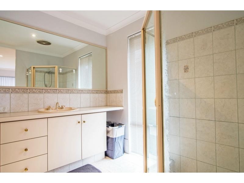 8 Asheville Parade, Landsdale WA 6065