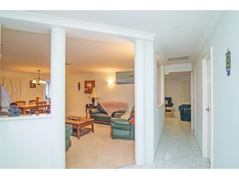 8 Asheville Parade, Landsdale WA 6065