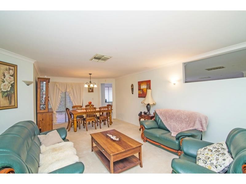 8 Asheville Parade, Landsdale WA 6065