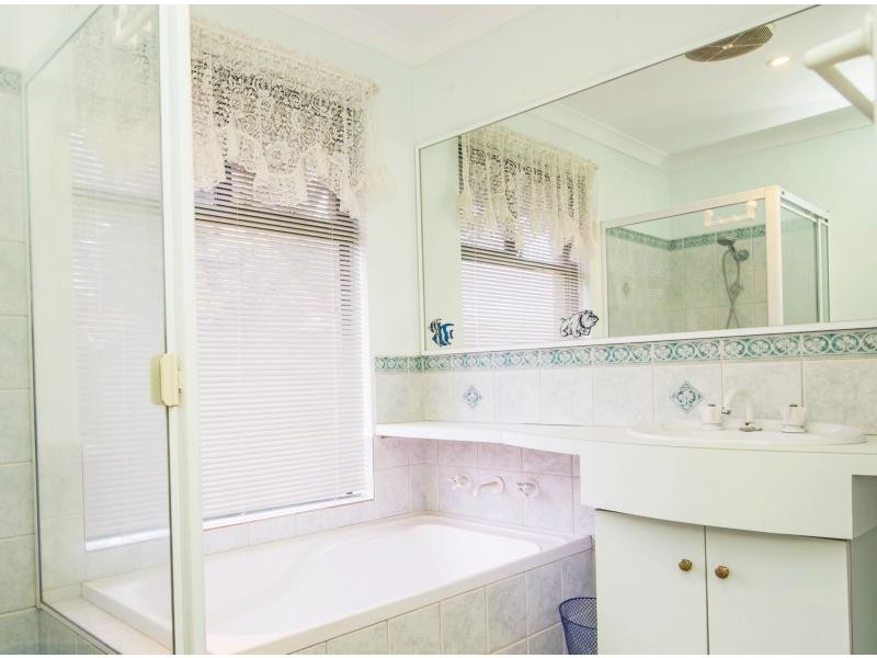 8 Asheville Parade, Landsdale WA 6065