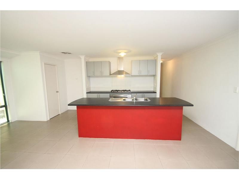 16 Pilkington Street, Canning Vale WA 6155