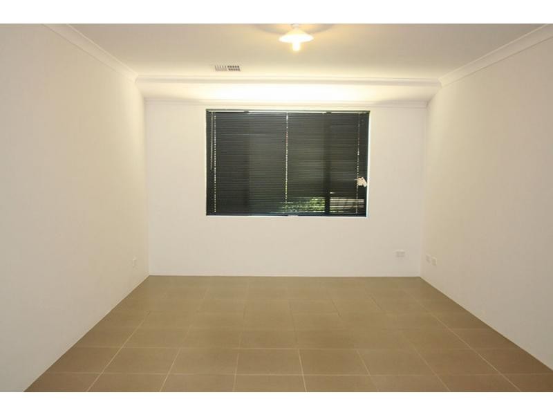 16 Pilkington Street, Canning Vale WA 6155