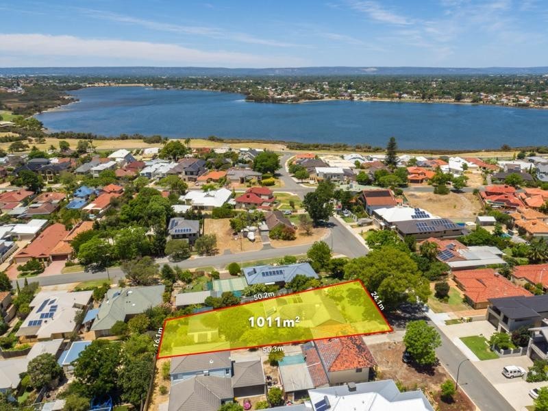 20 Howard Parade, Salter Point WA 6152