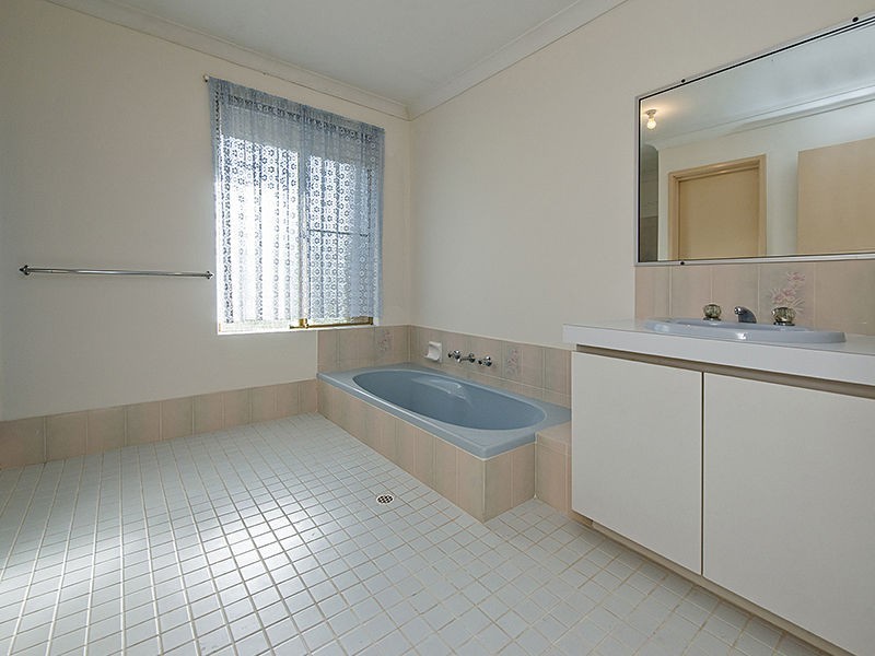 63 Braibrise Road, Wilson WA 6107