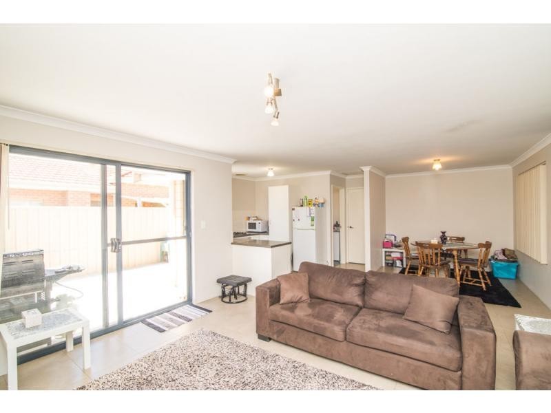 5/11 Sheoak Road, Maddington WA 6109