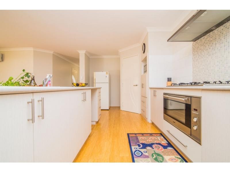 26 Randwick Bend, Harrisdale WA 6112