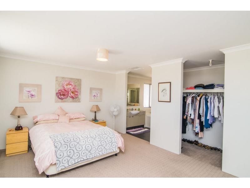 26 Randwick Bend, Harrisdale WA 6112