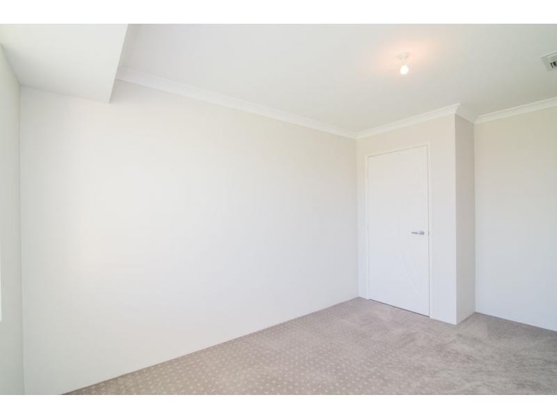 26 Randwick Bend, Harrisdale WA 6112