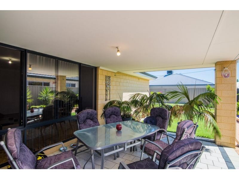 26 Randwick Bend, Harrisdale WA 6112