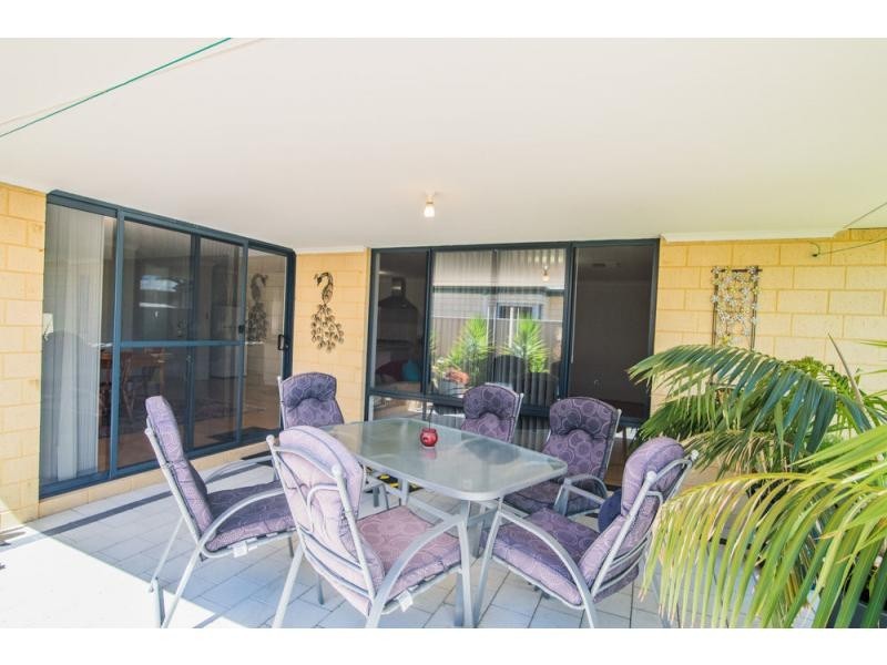 26 Randwick Bend, Harrisdale WA 6112