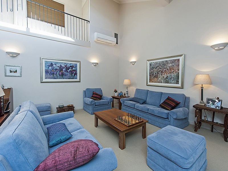 27 Unwin Crescent, Salter Point WA 6152