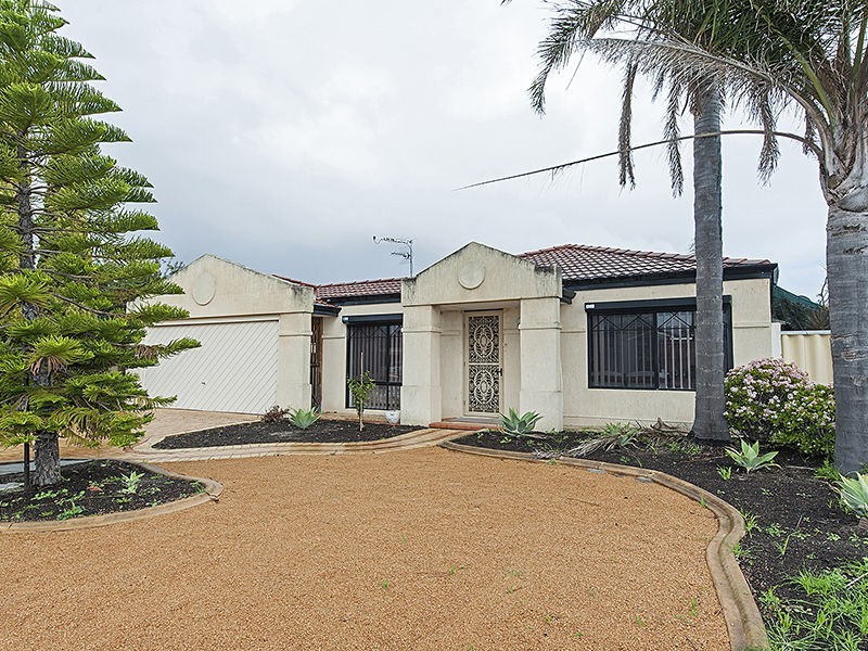5 Carlsbad Court, Ballajura WA 6066