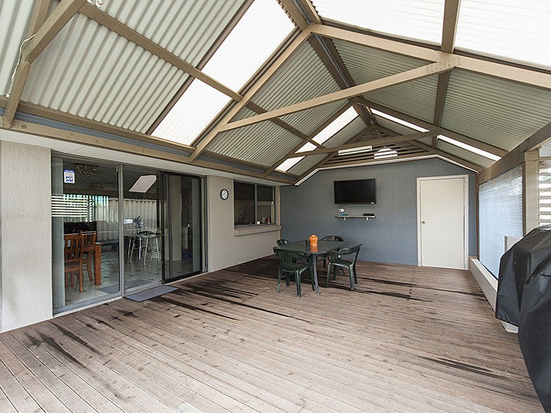 5 Carlsbad Court, Ballajura WA 6066