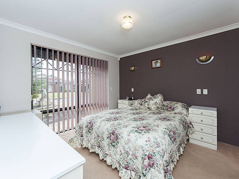 5 Carlsbad Court, Ballajura WA 6066