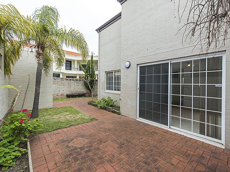 1/301 Mill Point Road, South Perth WA 6151