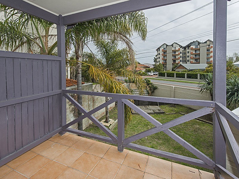 1/301 Mill Point Road, South Perth WA 6151