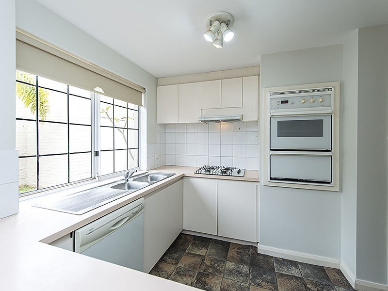 1/301 Mill Point Road, South Perth WA 6151