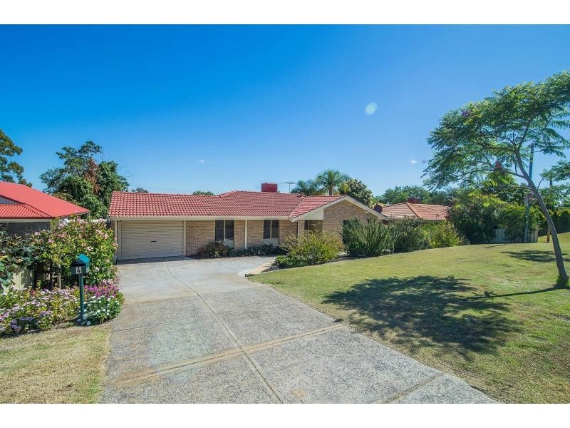 4 Dalby Court, Willetton WA 6155