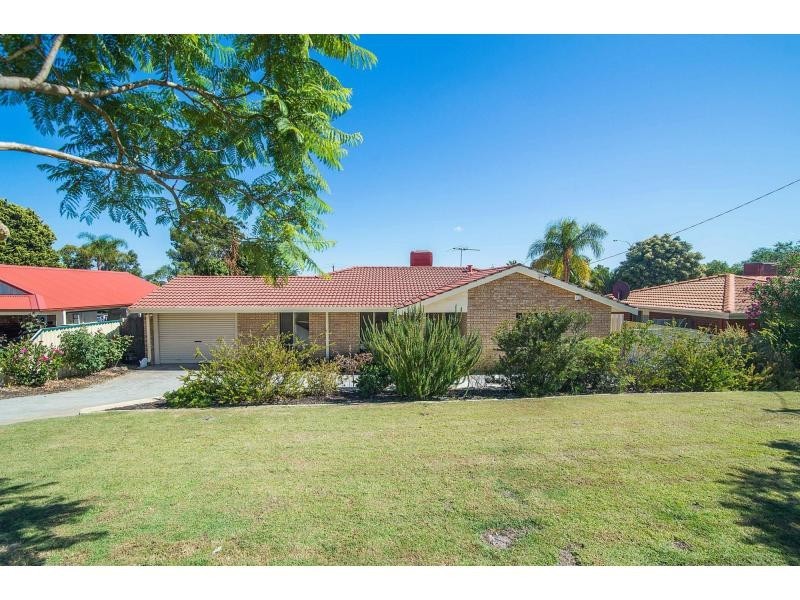 4 Dalby Court, Willetton WA 6155