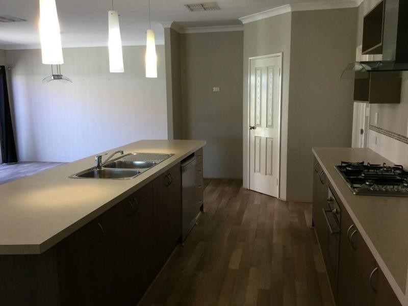 14 Batty Road, Byford WA 6122