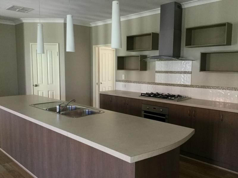 14 Batty Road, Byford WA 6122