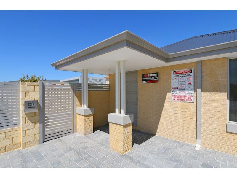 225A Sevenoaks Street, Cannington WA 6107