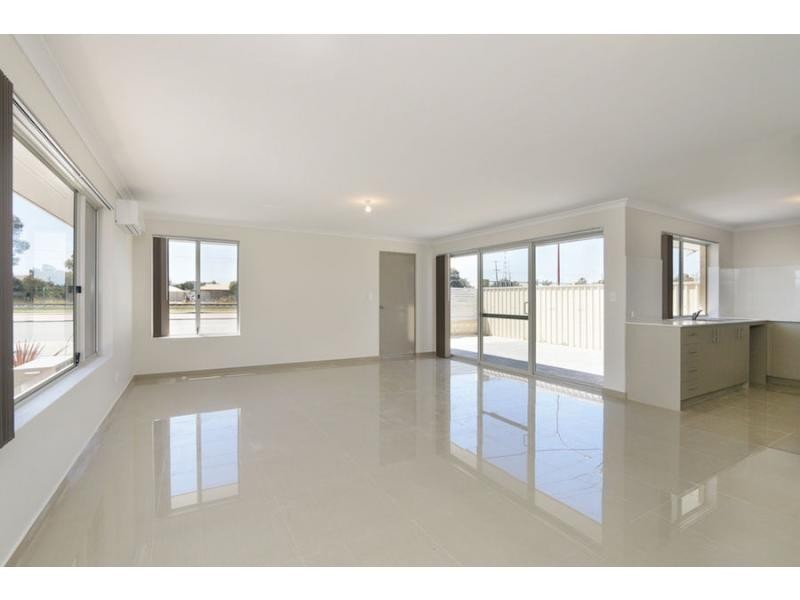 225A Sevenoaks Street, Cannington WA 6107