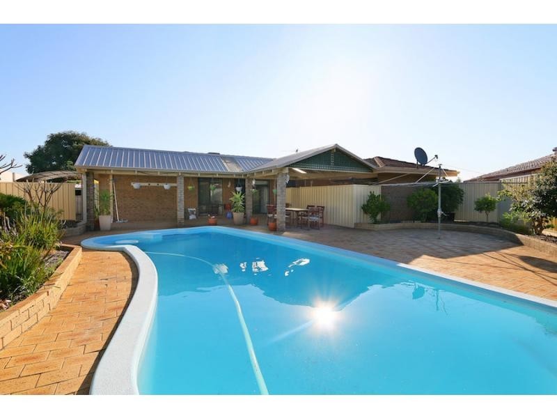 14 Bathurst Court, Willetton WA 6155