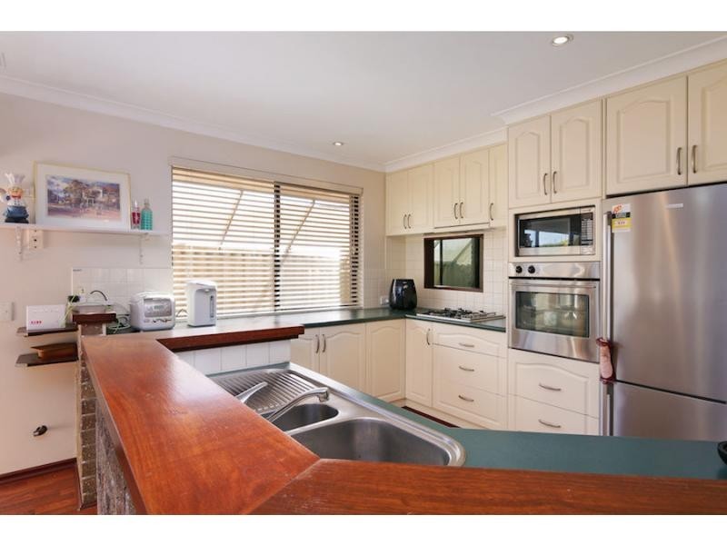 14 Bathurst Court, Willetton WA 6155