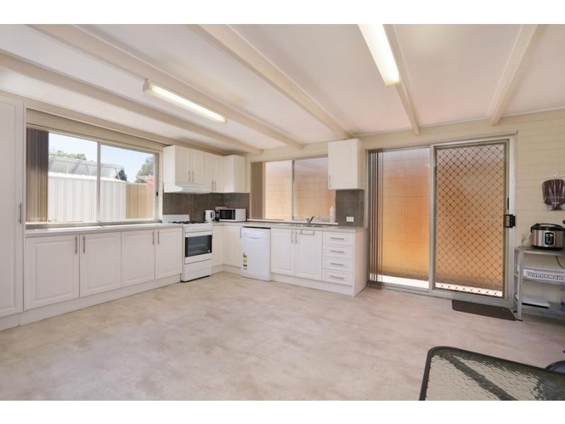 12B Clancy Way, Thornlie WA 6108