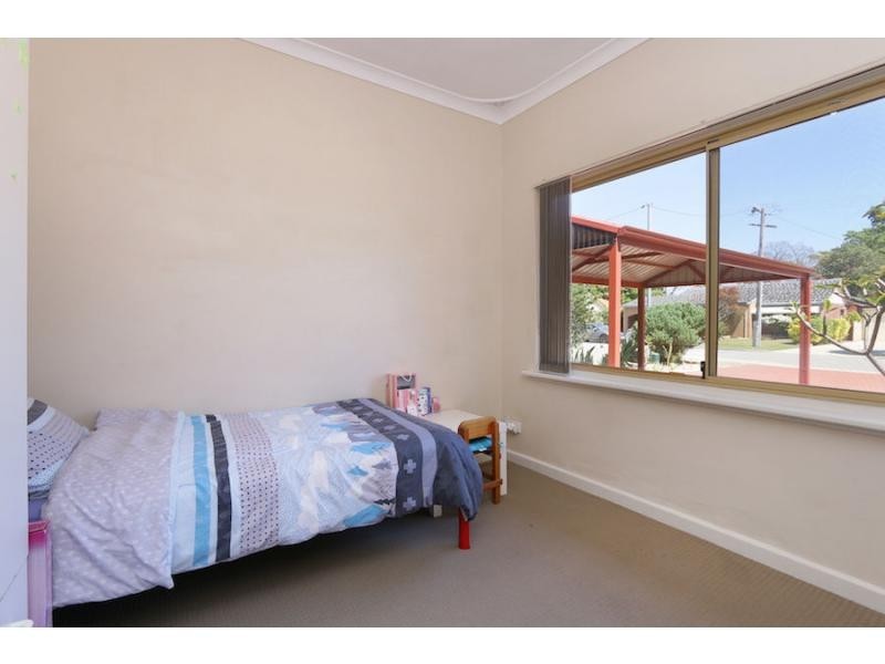 12B Clancy Way, Thornlie WA 6108