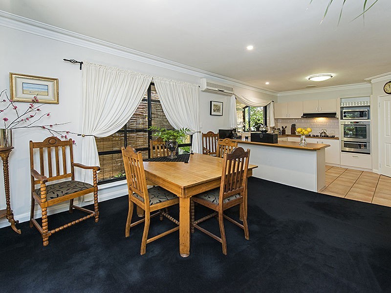 16 Pepler Avenue, Salter Point WA 6152