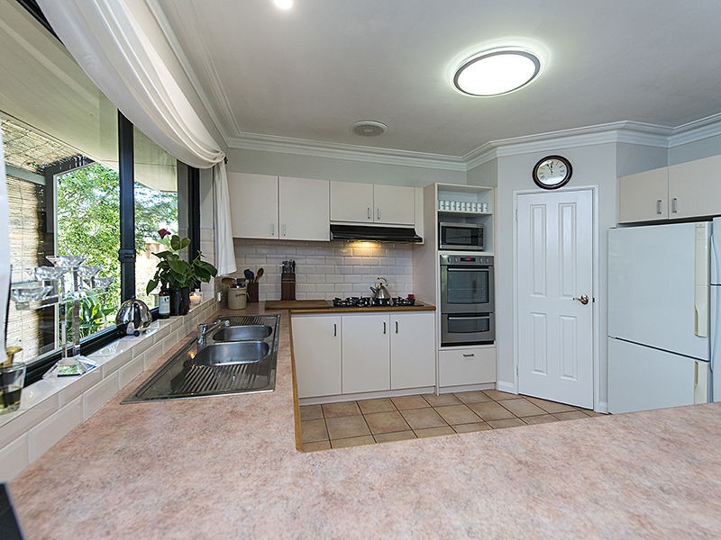 16 Pepler Avenue, Salter Point WA 6152
