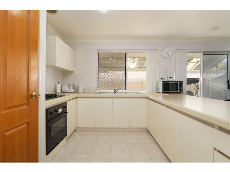 30 Ellamere Retreat, Maddington WA 6109