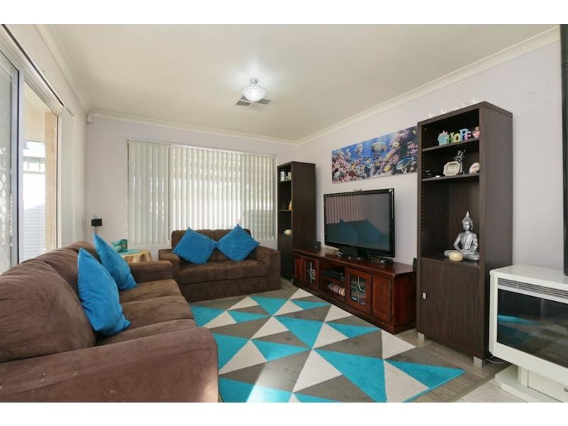 30 Ellamere Retreat, Maddington WA 6109