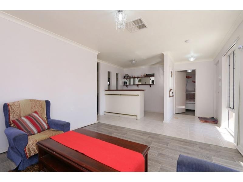 30 Ellamere Retreat, Maddington WA 6109