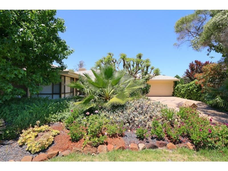 133 Burrendah Boulevard, Willetton WA 6155