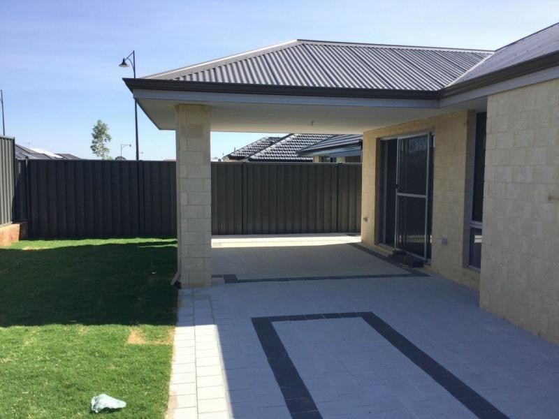 5 Willowdale Promenade, Piara Waters WA 6112