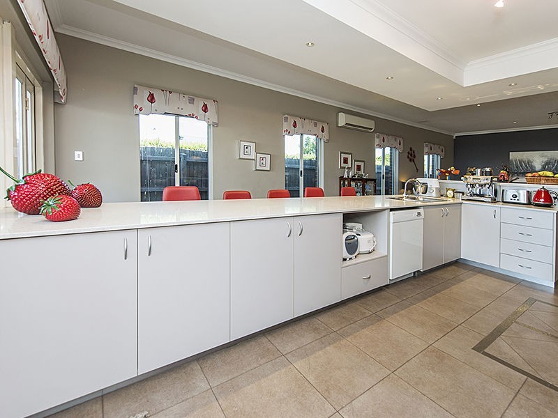 9 Chorus Circle, Atwell WA 6164