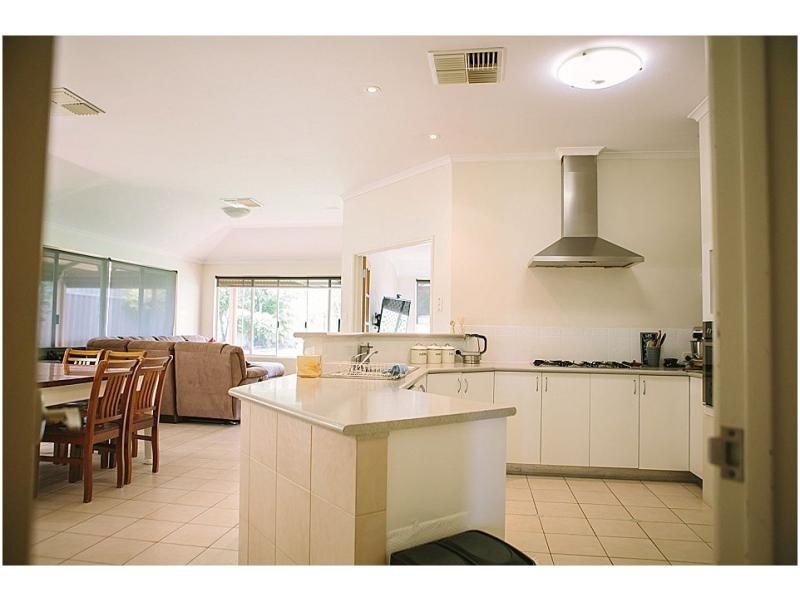 5 Cascades Road, Southern River WA 6110